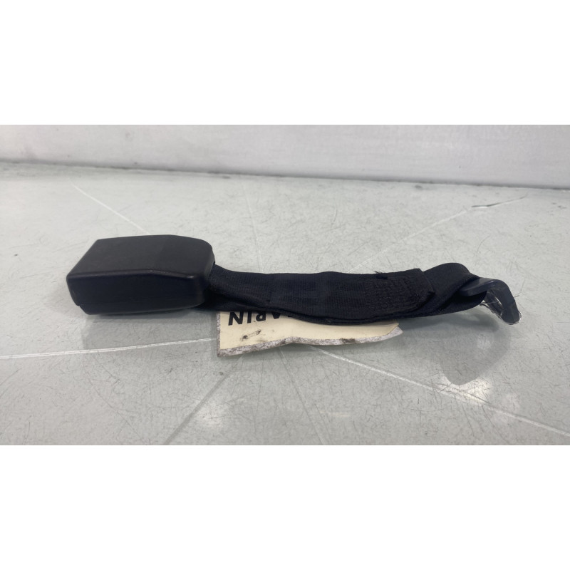Attache ceinture arriere gauche PEUGEOT 206 Photo n°2