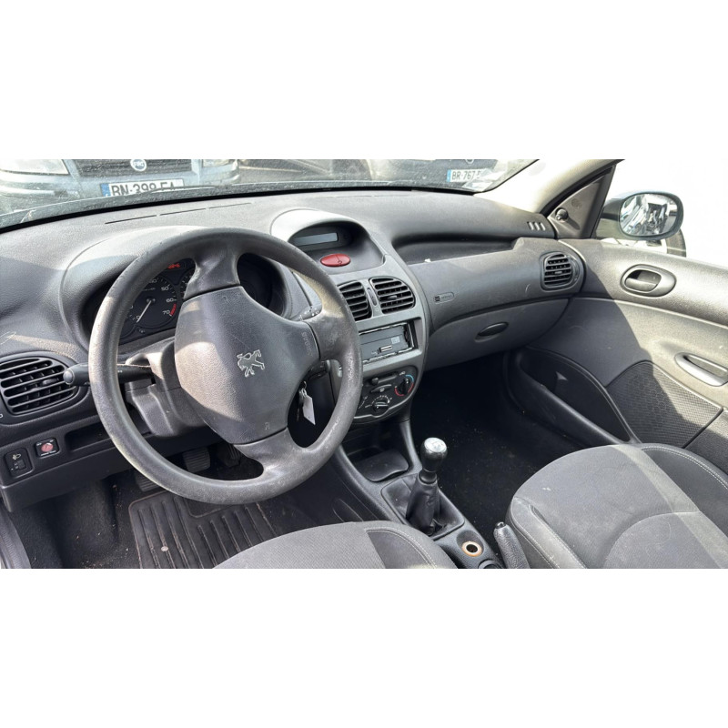 Attache ceinture arriere gauche PEUGEOT 206 Photo n°5