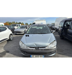 Attache ceinture arriere gauche PEUGEOT 206