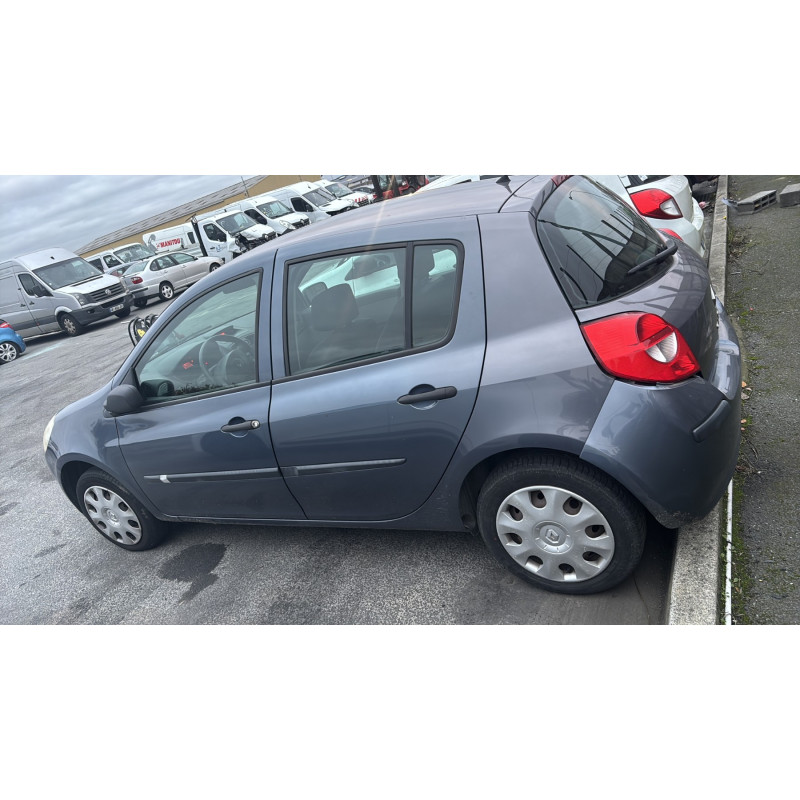 Bras essuie glace avant gauche RENAULT CLIO 3 Photo n°16