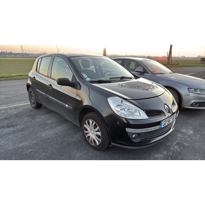Aile avant gauche RENAULT CLIO 3 Photo n°6