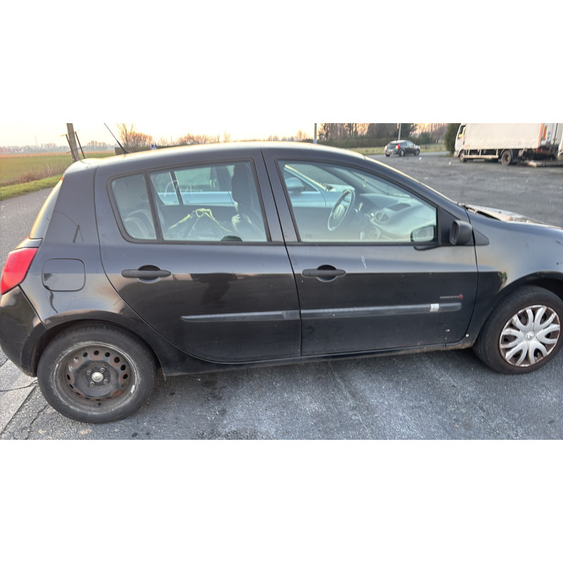 Aile avant gauche RENAULT CLIO 3 Photo n°11