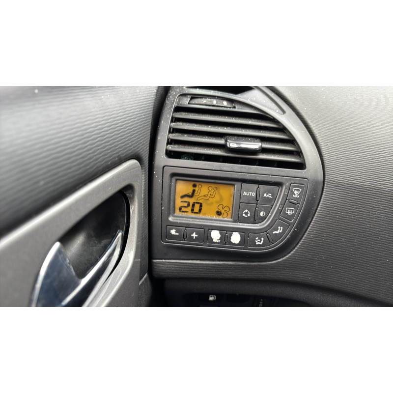 Pare choc avant CITROEN C4 PICASSO 1 Photo n°15