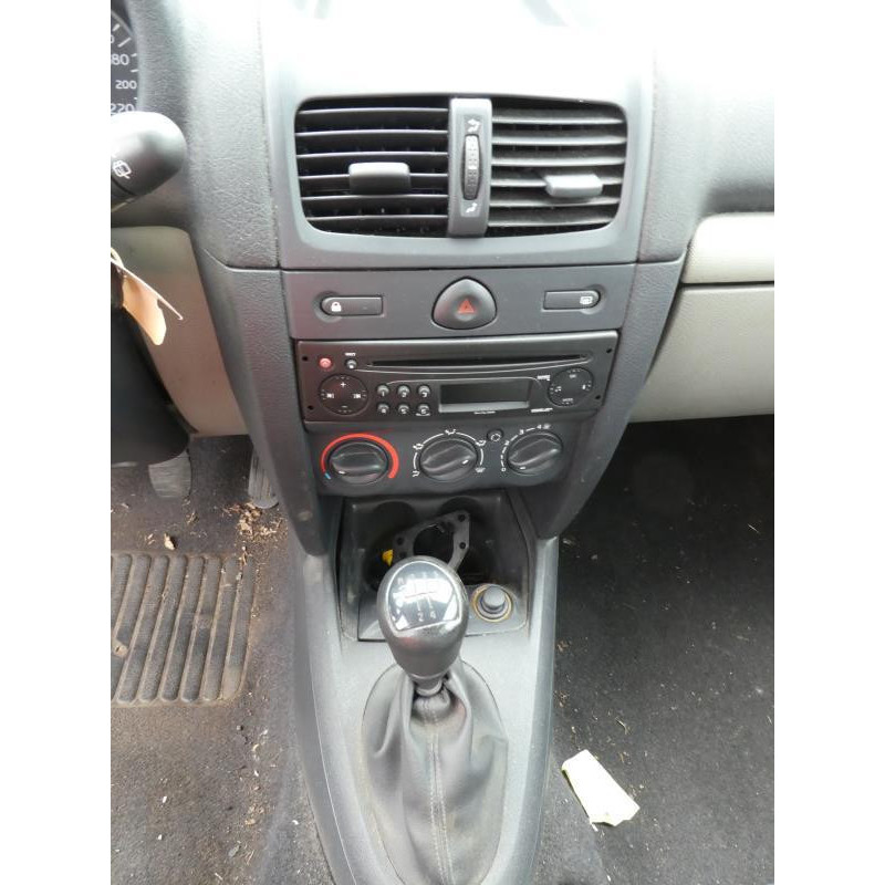 Plage arriere RENAULT CLIO 2 Photo n°6