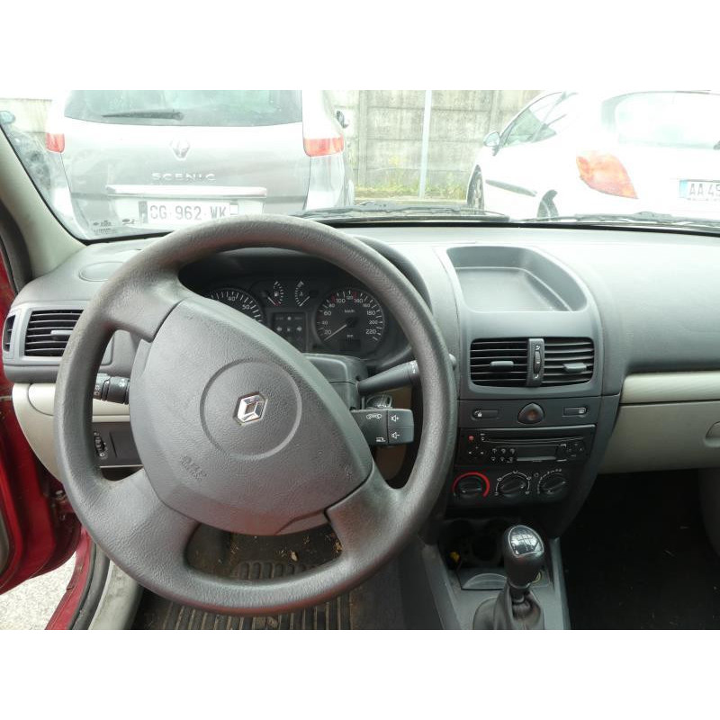 Plage arriere RENAULT CLIO 2 Photo n°9