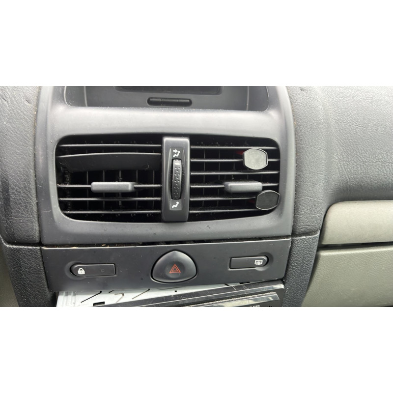 Plage arriere RENAULT CLIO 2 Photo n°3