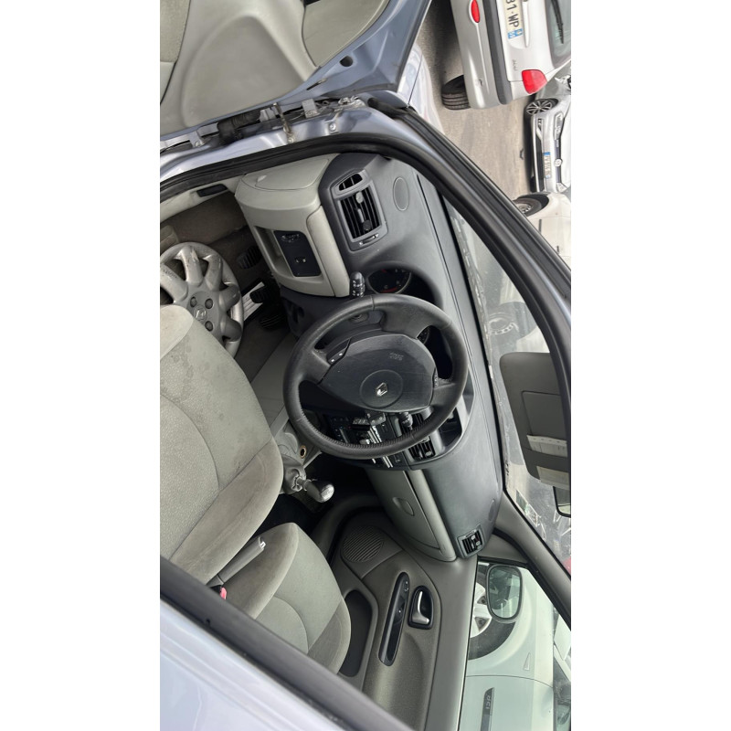 Plage arriere RENAULT CLIO 2 Photo n°7
