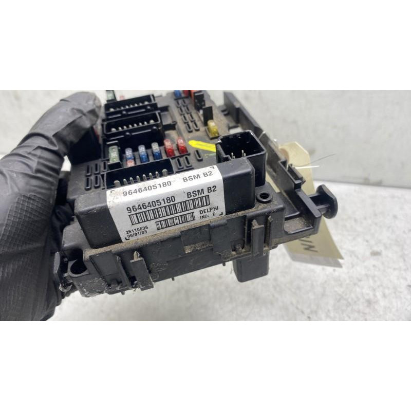 Boitier servitude moteur (BSM) PEUGEOT 206 Photo n°2