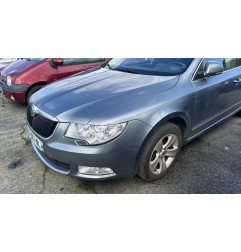 Pivot de moyeu avant droit SKODA SUPERB 2
