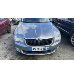 Pivot de moyeu avant droit SKODA SUPERB 2
