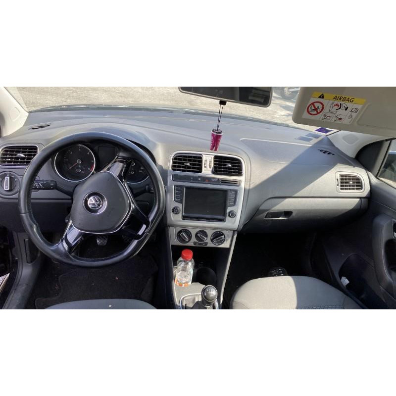 Feu arriere principal gauche (feux) VOLKSWAGEN POLO 5 Photo n°17