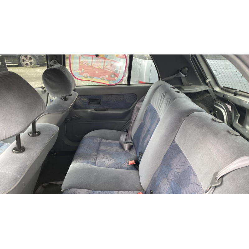 Vitre arriere gauche RENAULT CLIO 1 Photo n°3