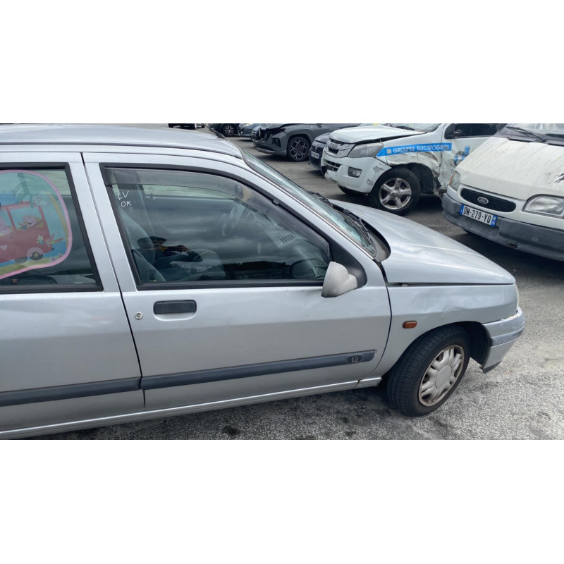 Vitre arriere gauche RENAULT CLIO 1 Photo n°6