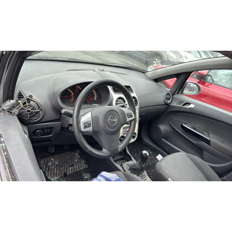 Moteur OPEL CORSA D Photo n°17