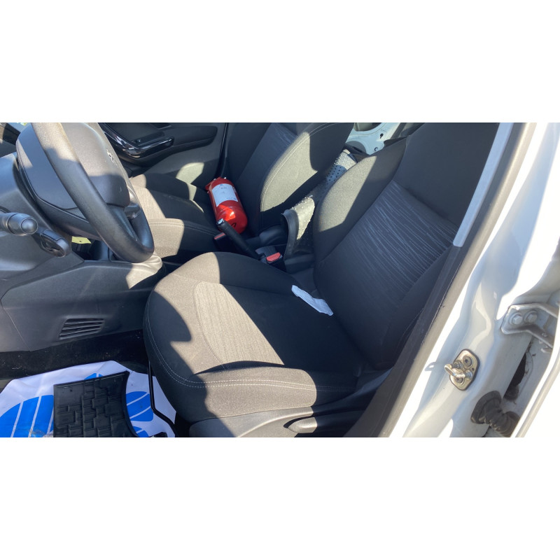 Pare choc arriere PEUGEOT 208 1 Photo n°18