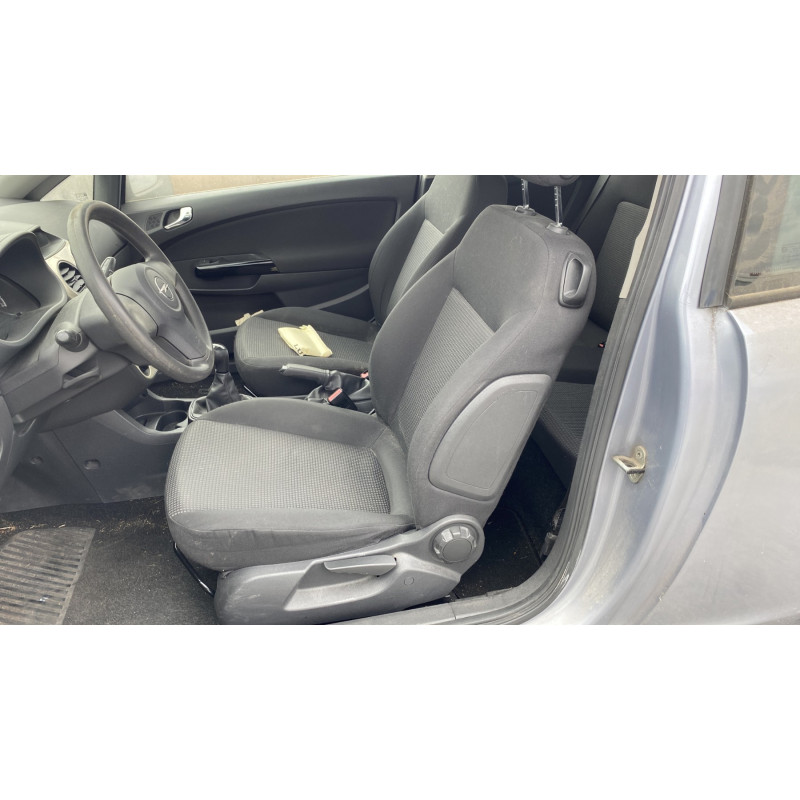 Moteur OPEL CORSA D Photo n°15