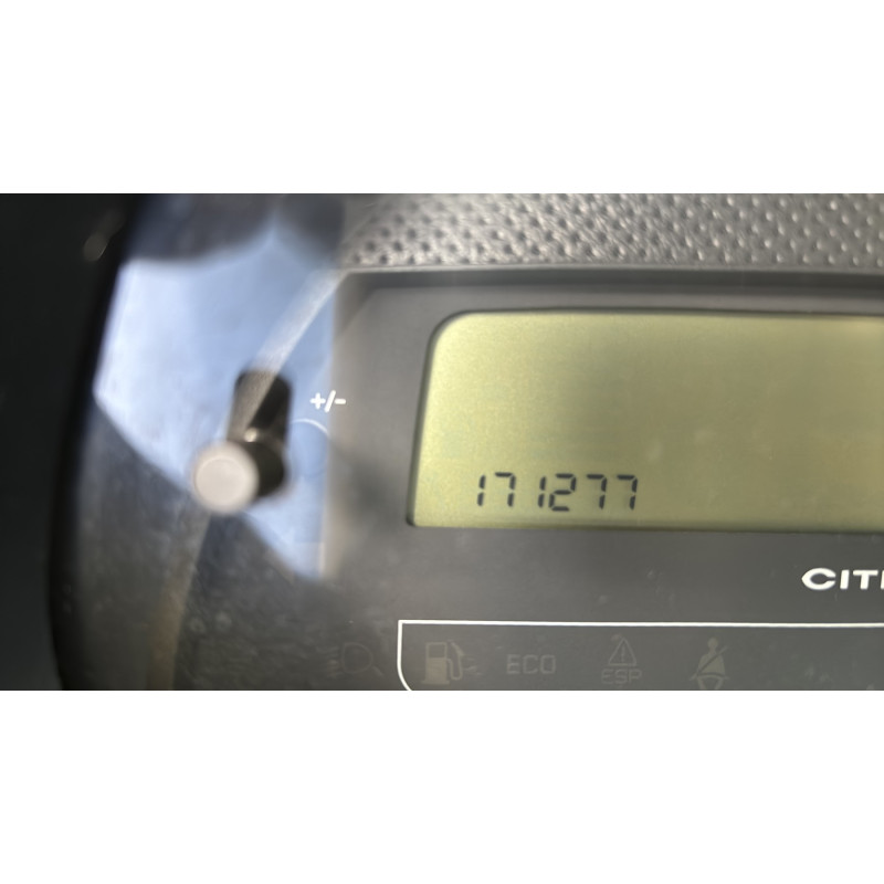 Vitre avant gauche CITROEN C2 Photo n°15