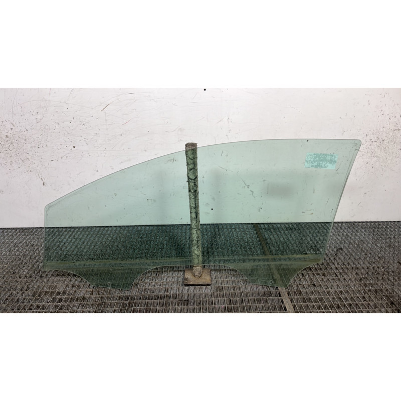 Vitre avant droit CITROEN C2 Photo n°4