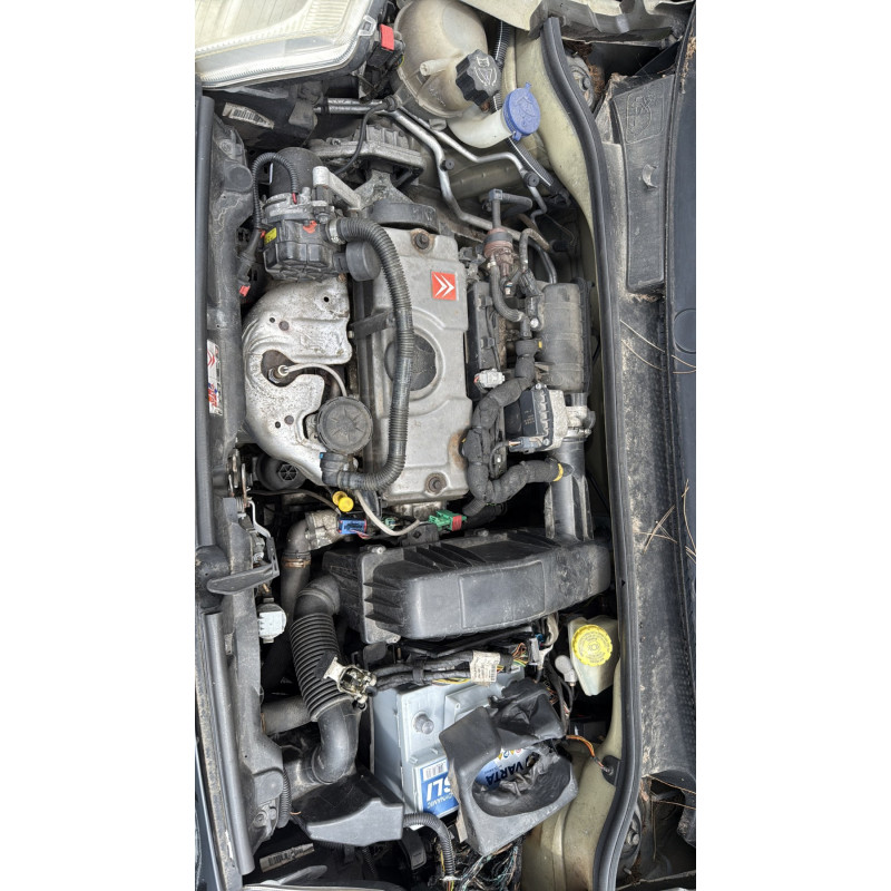 Vitre avant droit CITROEN C2 Photo n°14