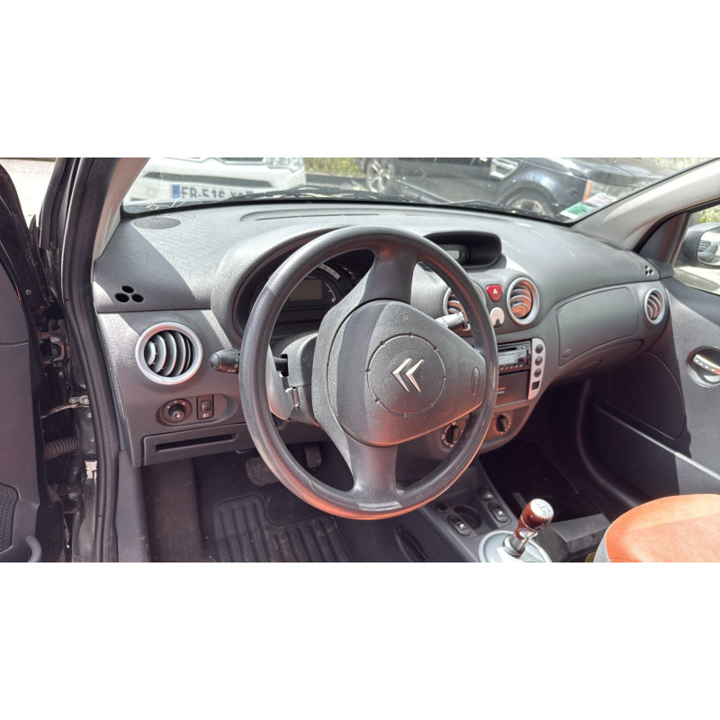 Vitre avant droit CITROEN C2 Photo n°19