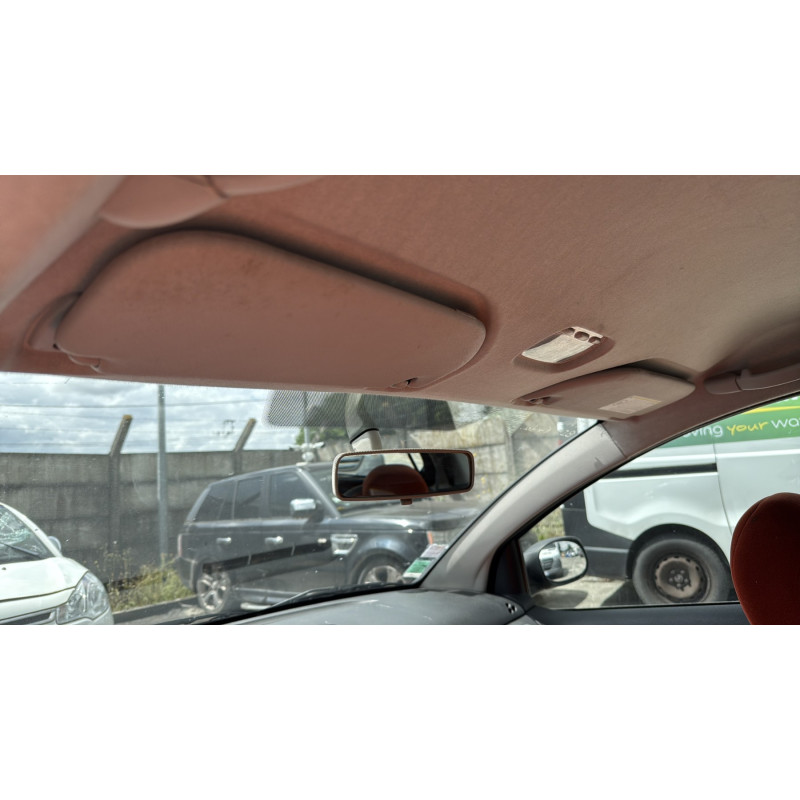 Vitre avant droit CITROEN C2 Photo n°20