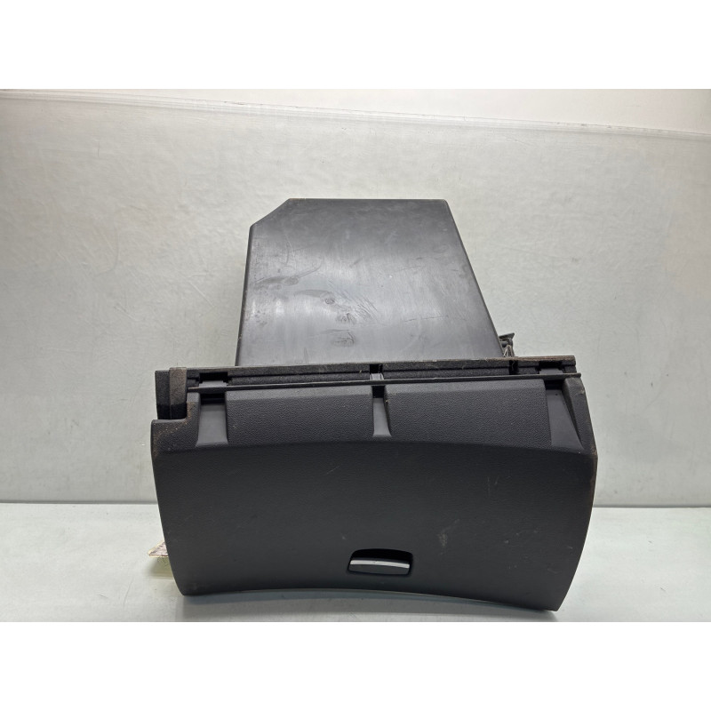 Boite a gants BMW SERIE 1 E87 Photo n°4