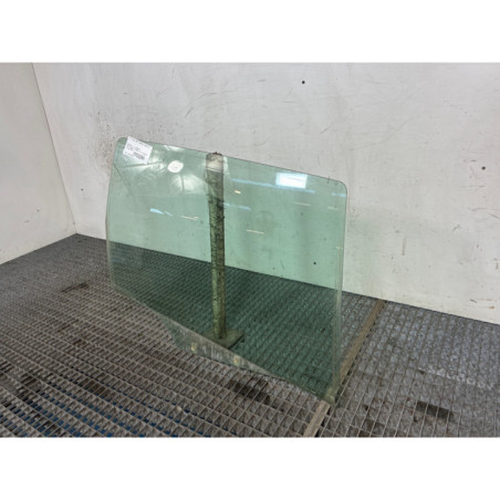 Vitre arriere droit PEUGEOT 307