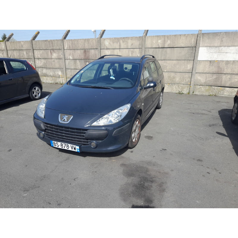 Vitre arriere droit PEUGEOT 307 Photo n°4