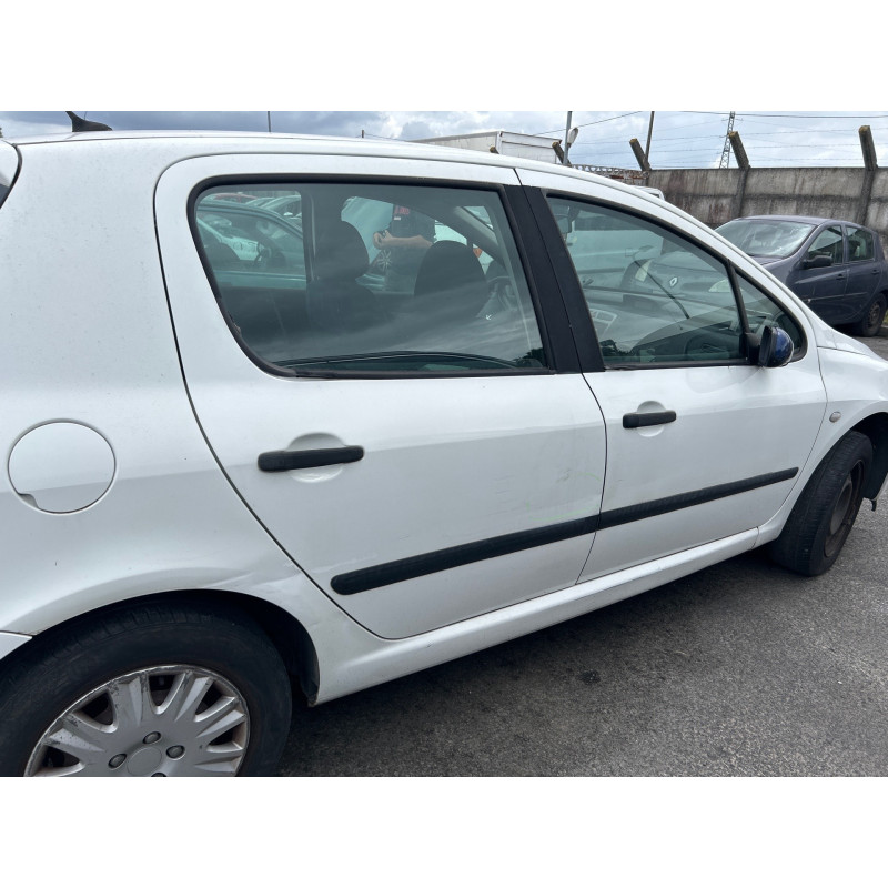 Bouton de coffre PEUGEOT 307 Photo n°10