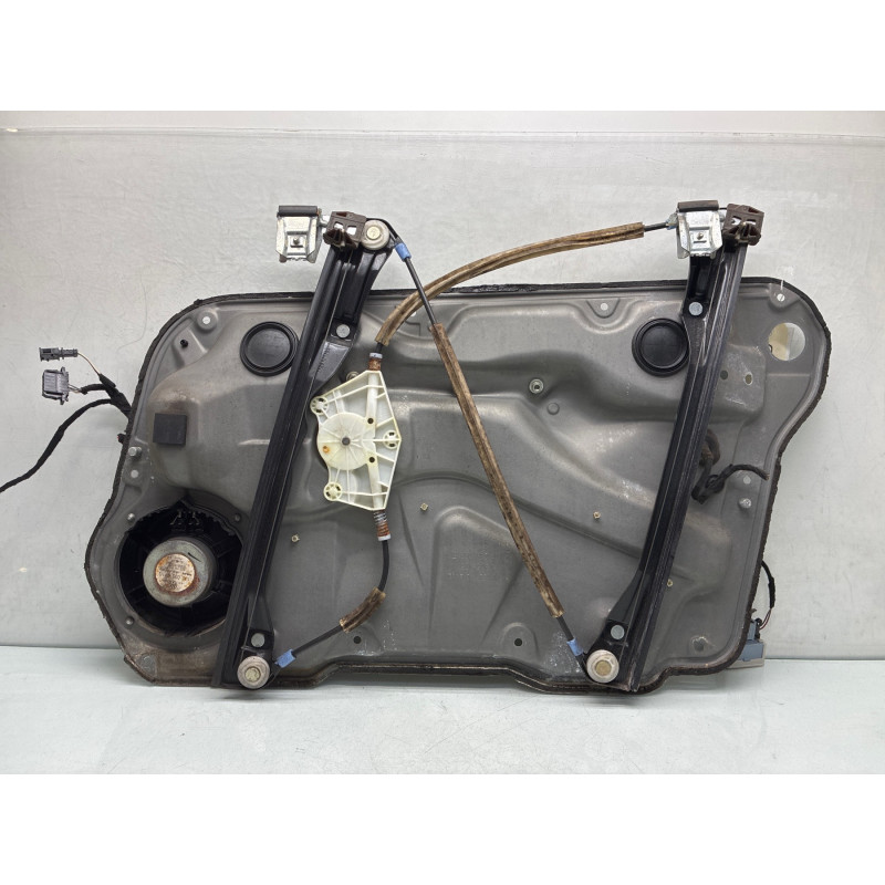 Leve vitre electrique avant gauche VOLKSWAGEN GOLF 4 Photo n°2