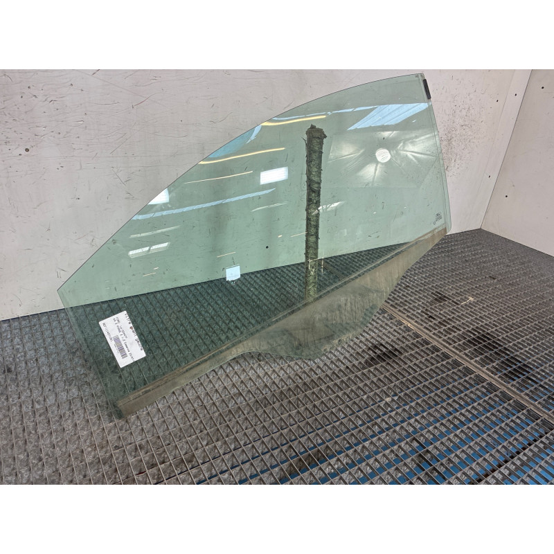 Vitre avant gauche FORD KA 2 Photo n°3
