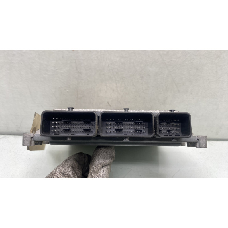 Calculateur moteur RENAULT MEGANE 4 Photo n°3