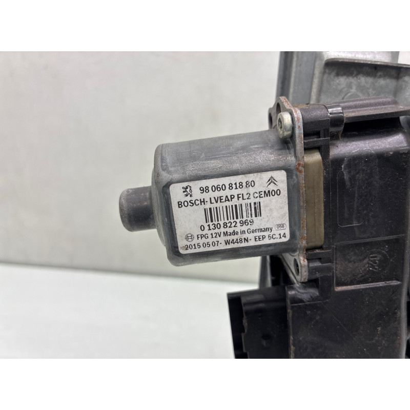 Leve vitre electrique avant gauche PEUGEOT 208 1 Photo n°4