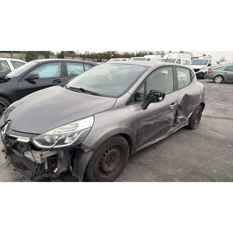 Vitre arriere droit RENAULT CLIO 4 Photo n°1