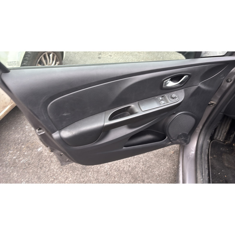 Vitre arriere droit RENAULT CLIO 4 Photo n°9