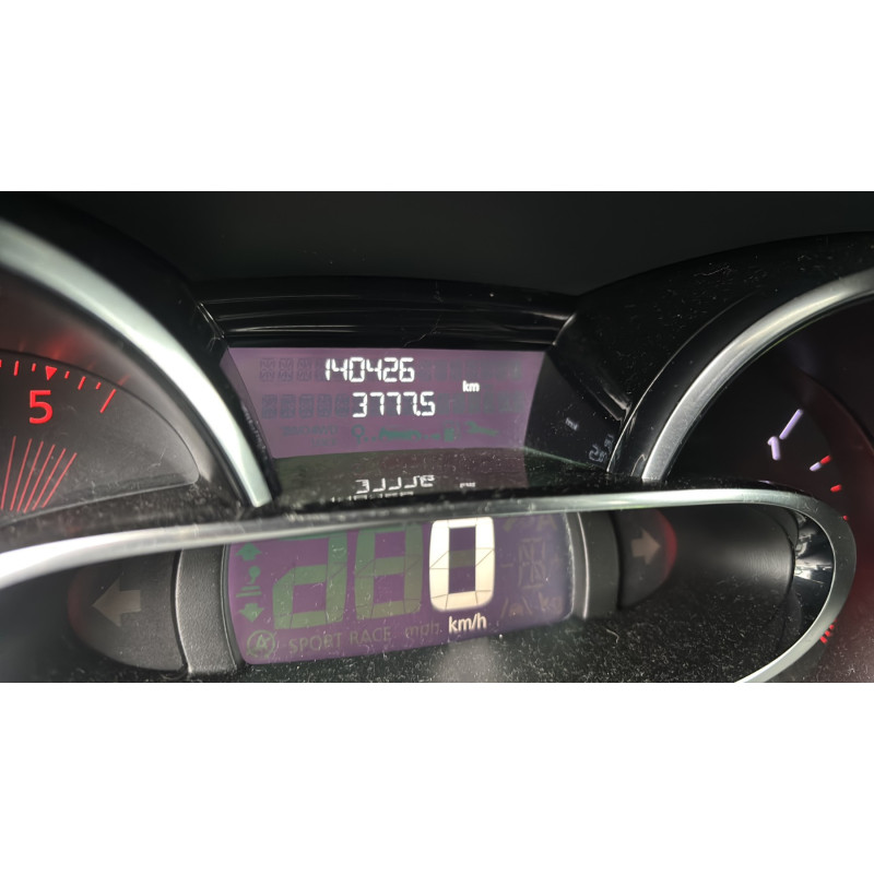 Vitre arriere droit RENAULT CLIO 4 Photo n°15