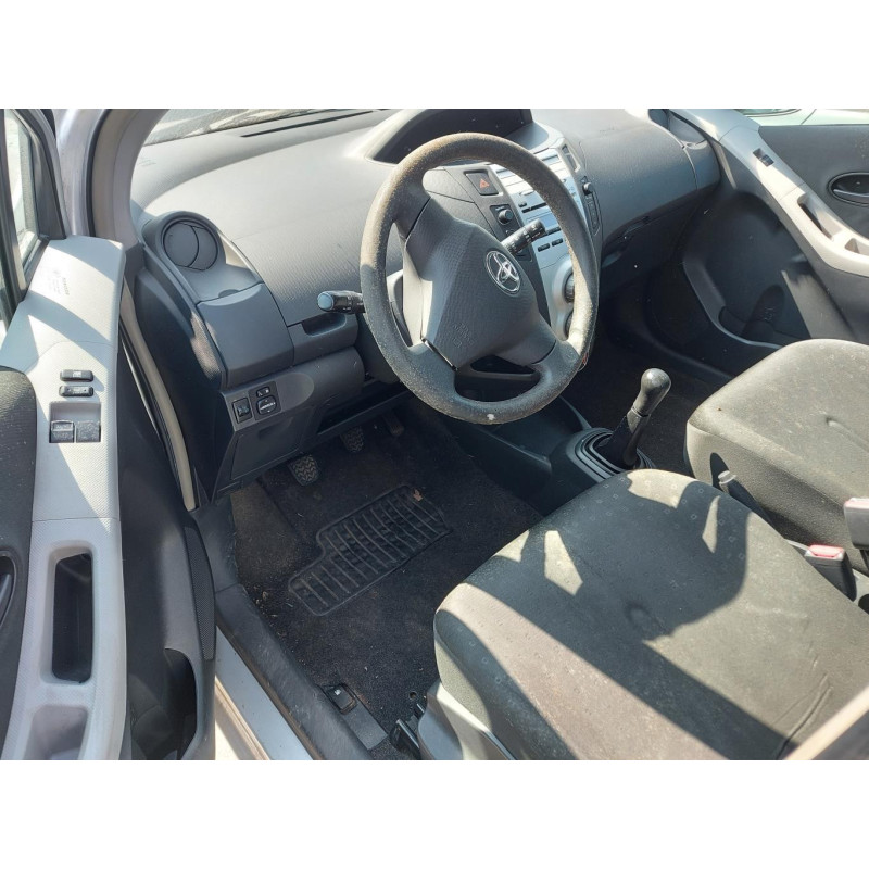 Poignee interieur arriere gauche TOYOTA YARIS 2 Photo n°9