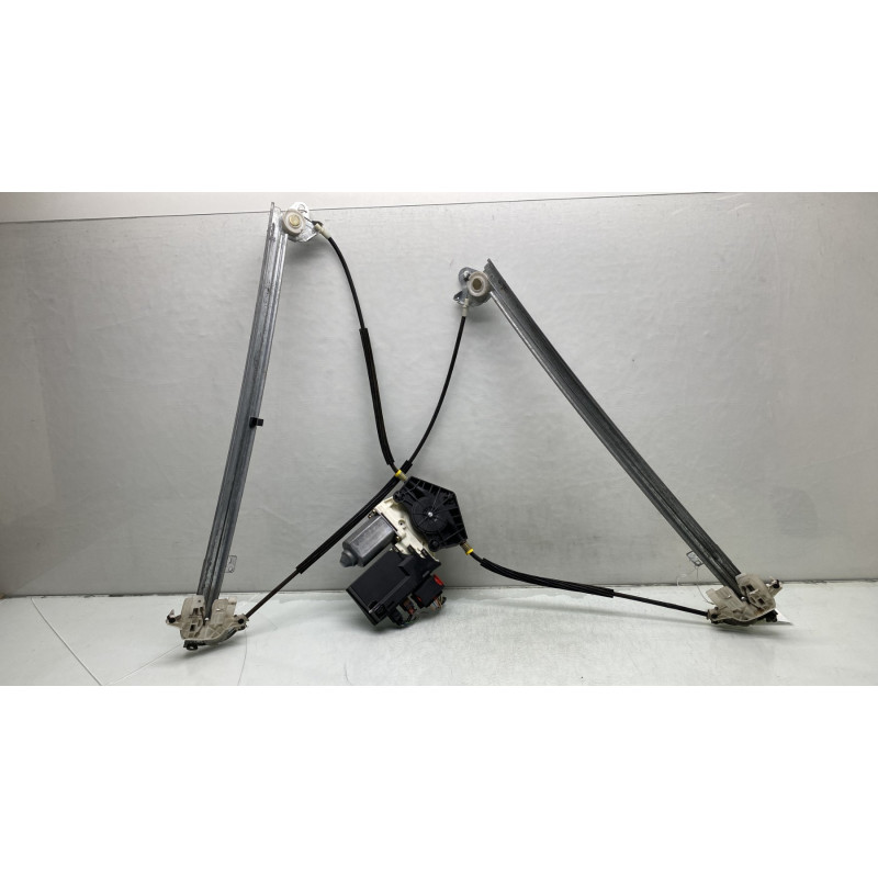 Leve vitre electrique avant droit CITROEN C8 Photo n°1