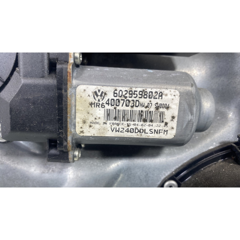 Leve vitre electrique avant gauche VOLKSWAGEN POLO 4 Photo n°3