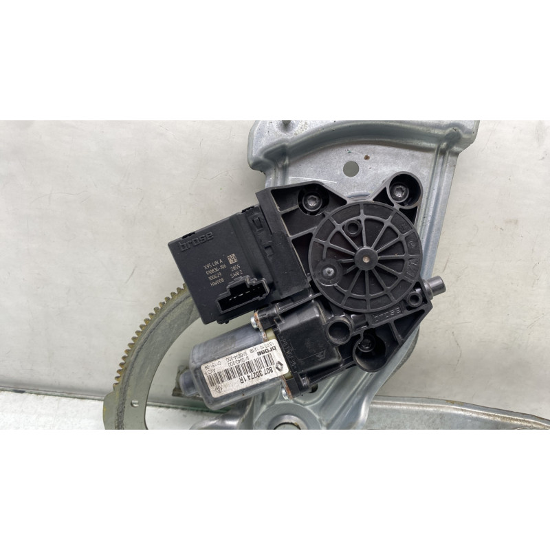 Leve vitre electrique avant droit RENAULT SCENIC 3 Photo n°3