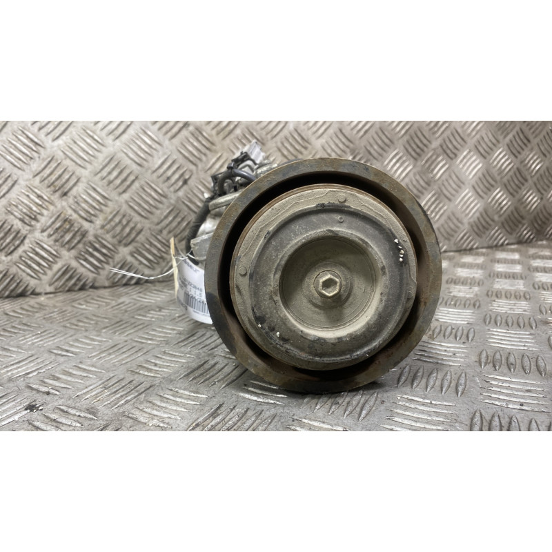 Compresseur clim RENAULT KADJAR Photo n°4