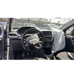 Attelage (boule de remorquage) PEUGEOT 208 1