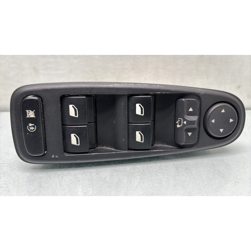 Interrupteur de leve vitre avant gauche CITROEN C4 GRAND PICASSO 1 Photo n°2