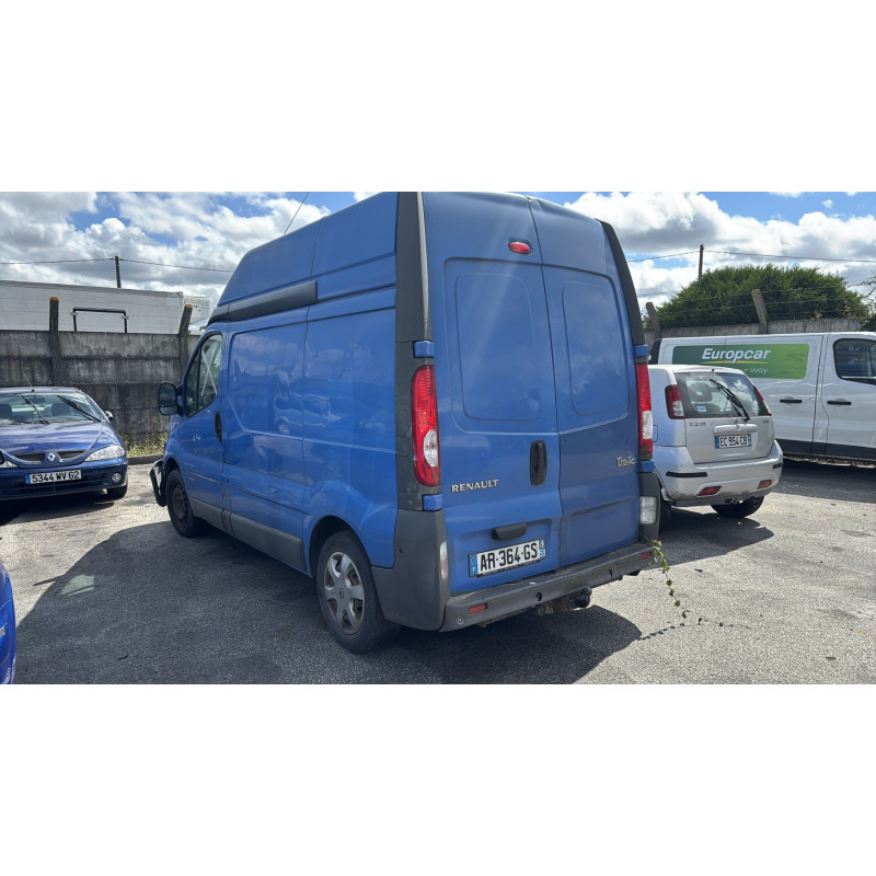 Compresseur clim RENAULT TRAFIC 2 Photo n°9
