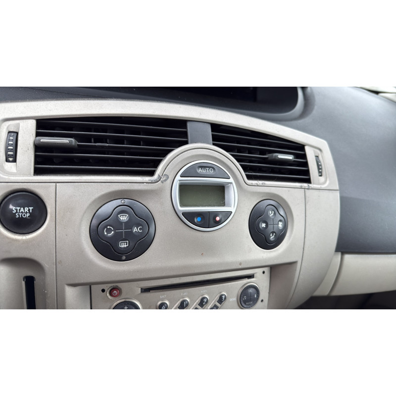 Feu arriere principal droit (feux) RENAULT GRAND SCENIC 2 Photo n°19