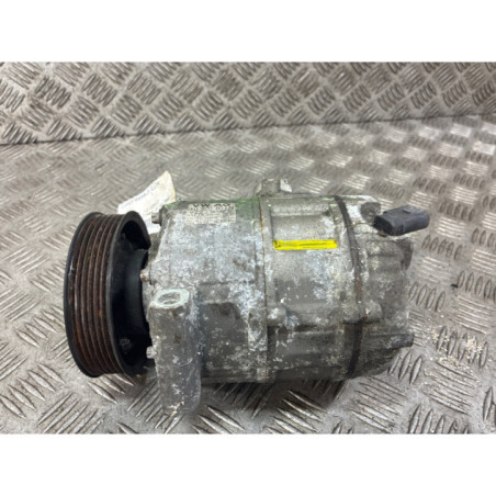 Compresseur clim VOLKSWAGEN GOLF 5 Photo n°1