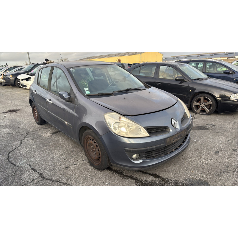Feu arriere principal gauche (feux) RENAULT CLIO 3 Photo n°5