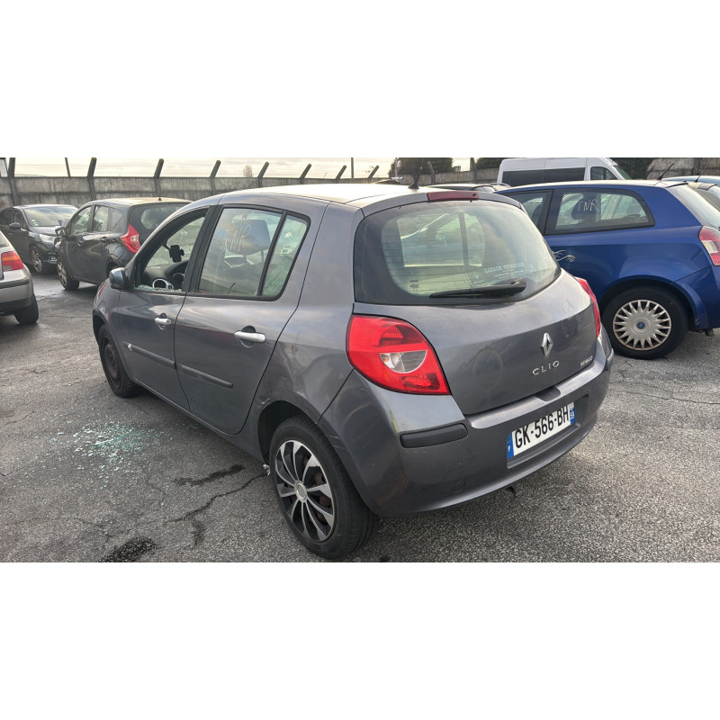 Feu arriere principal gauche (feux) RENAULT CLIO 3 Photo n°7