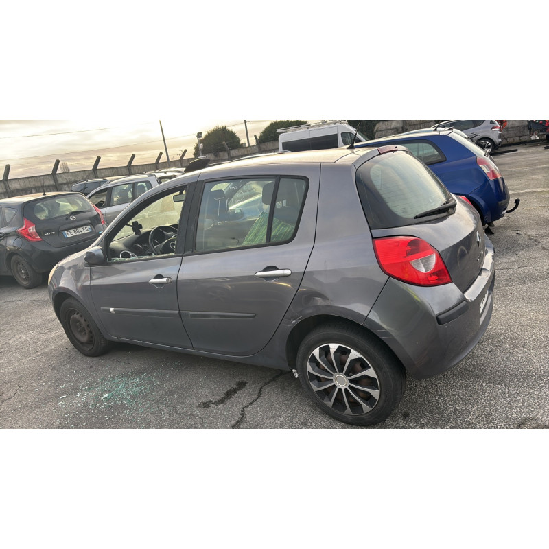Feu arriere principal gauche (feux) RENAULT CLIO 3 Photo n°10