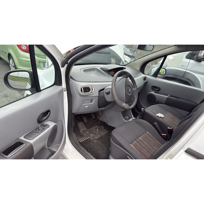 Feu arriere principal gauche (feux) RENAULT MODUS Photo n°13